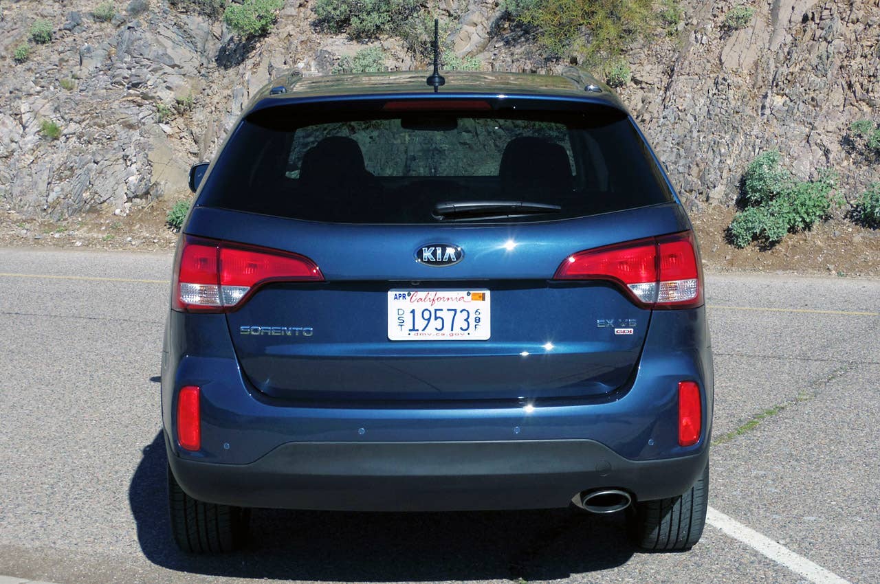 2014 Kia Sorento rear view
