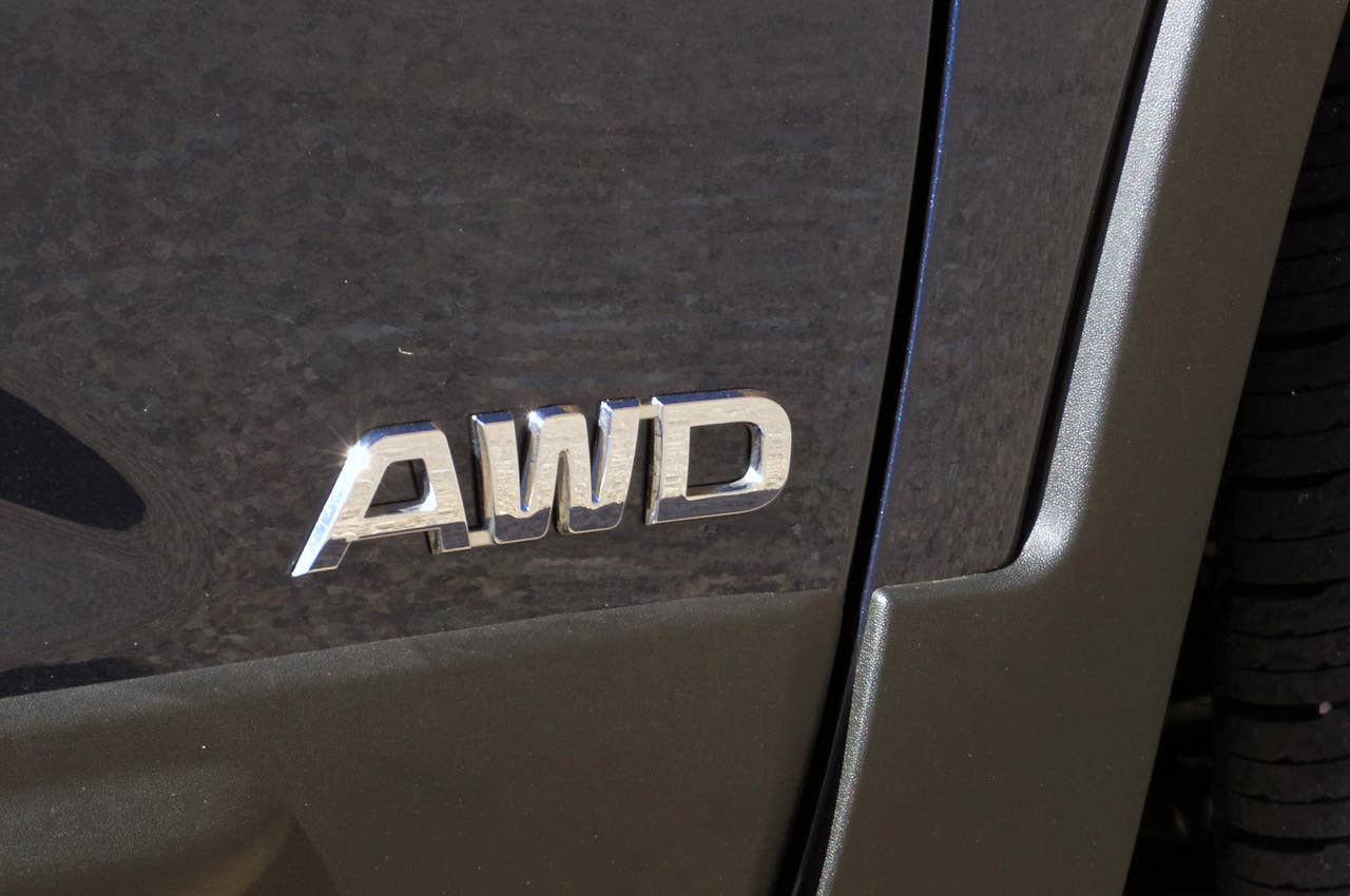 2014 Kia Sorento badge