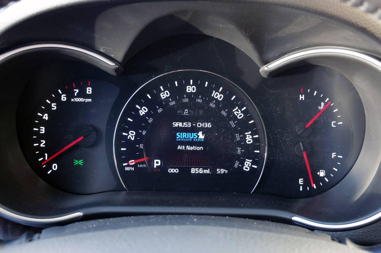 2014 Kia Sorento gauges