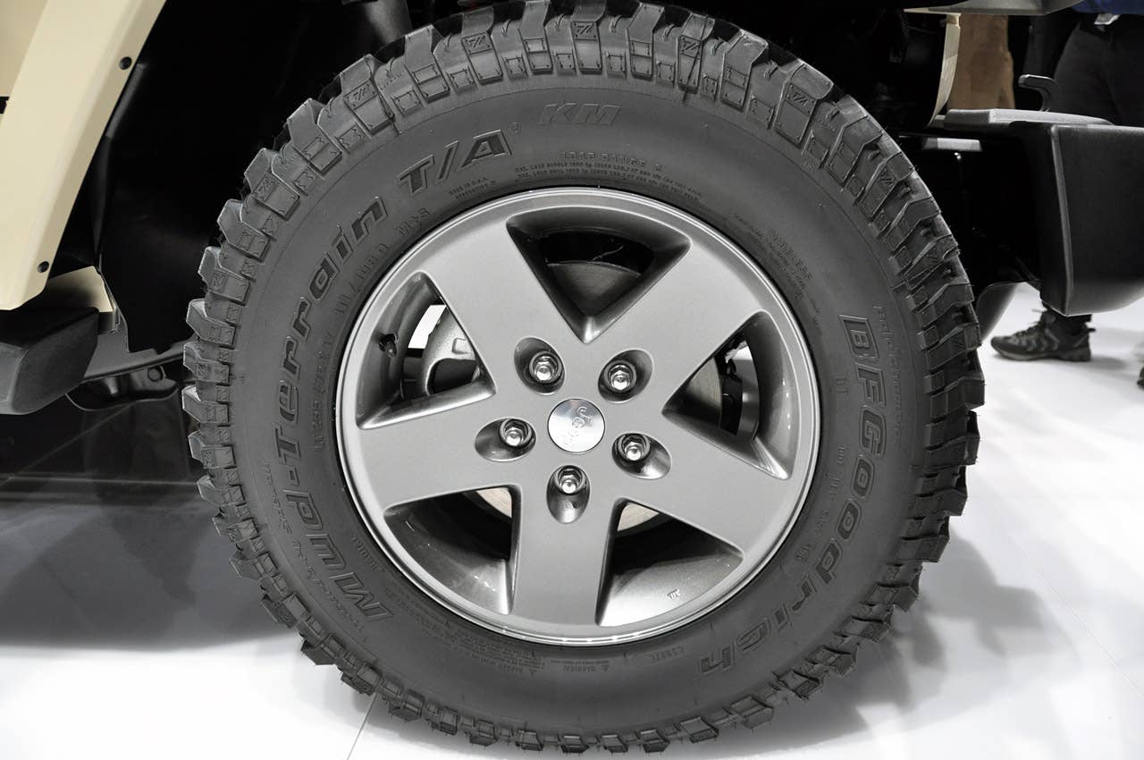 2011 Jeep Wrangler Mojave wheel at the 2011 New York Auto Show