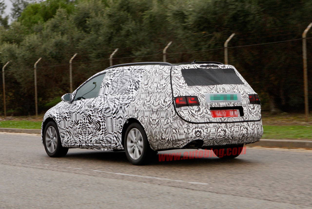 Volkswagen Jetta SportWagen Spy Shots rear 3/4