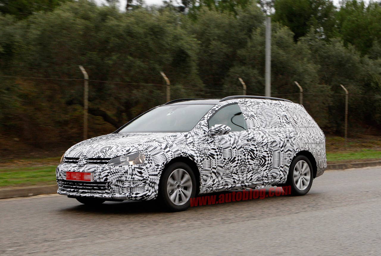 Volkswagen Jetta SportWagen SpyShots front 3/4