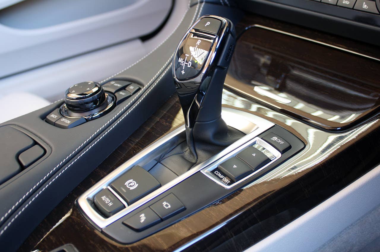 2012 BMW 6-Series Convertible shifter