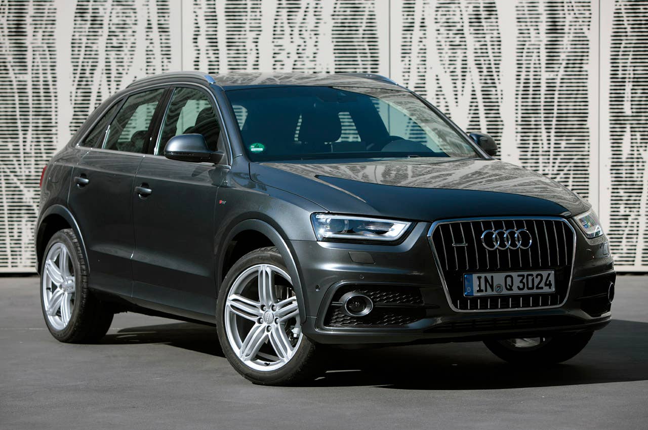 2012 Audi Q3 front 3/4 view