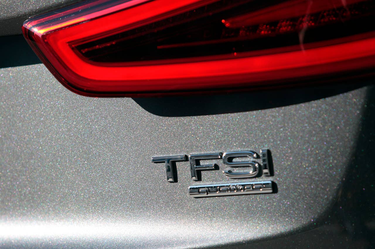 2012 Audi Q3 badge