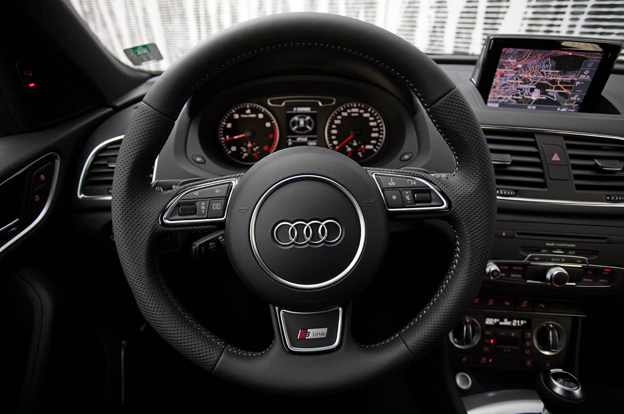 2012 Audi Q3 steering wheel