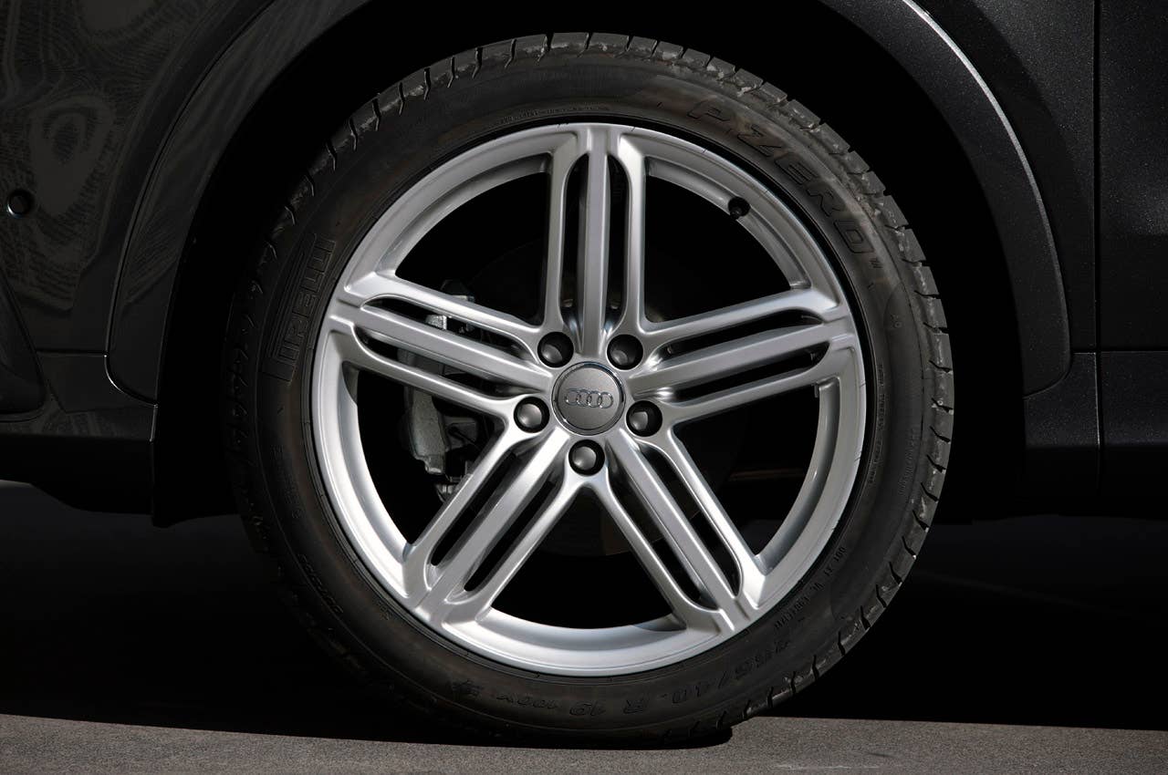 2012 Audi Q3 wheel