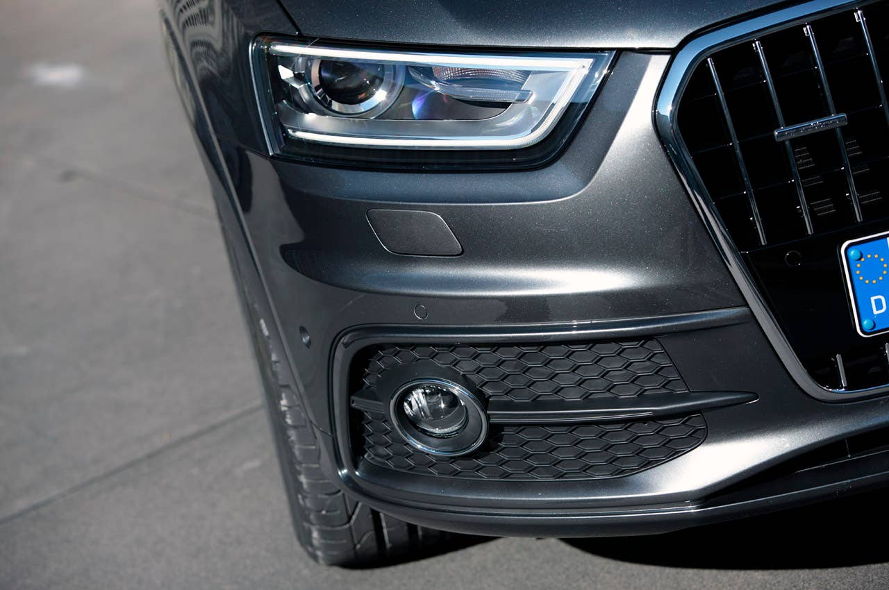 2012 Audi Q3 front detail