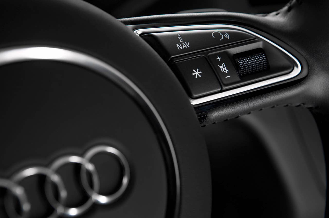 2012 Audi Q3 steering wheel controls