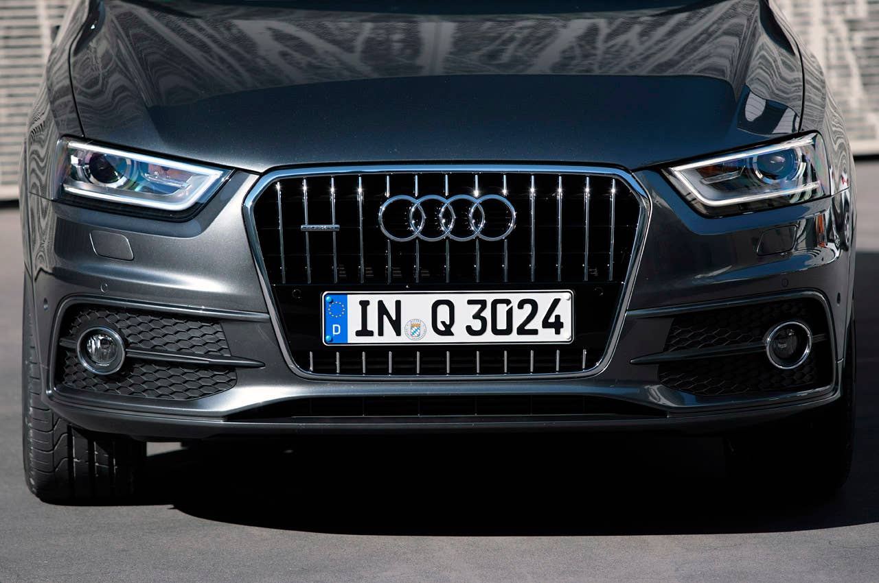 2012 Audi Q3 front detail