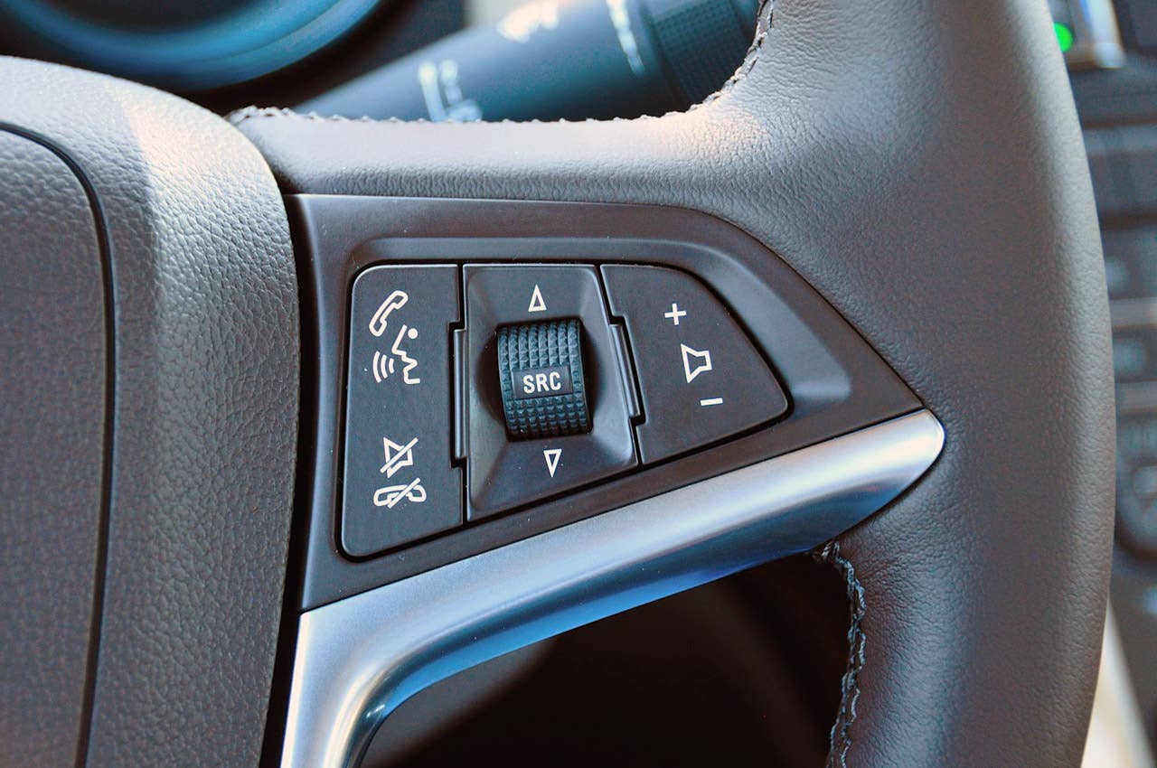 2012 Buick Verano steering wheel controls