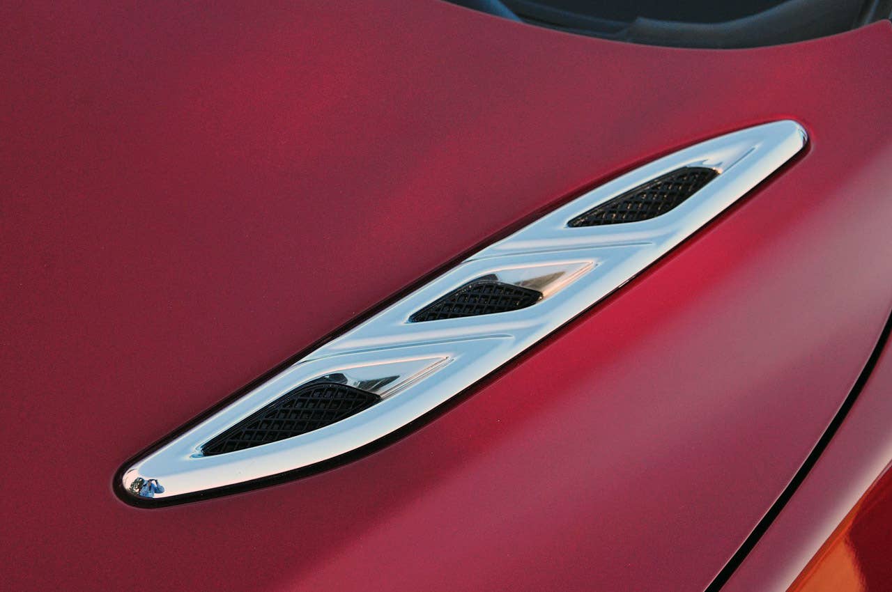 2012 Buick Verano hood vents