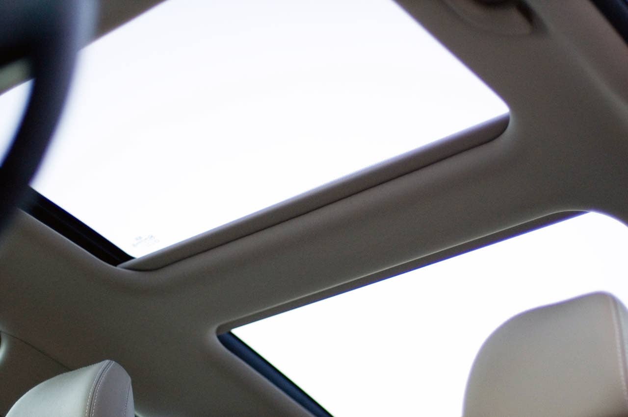 2011 Kia Optima EX sun roof