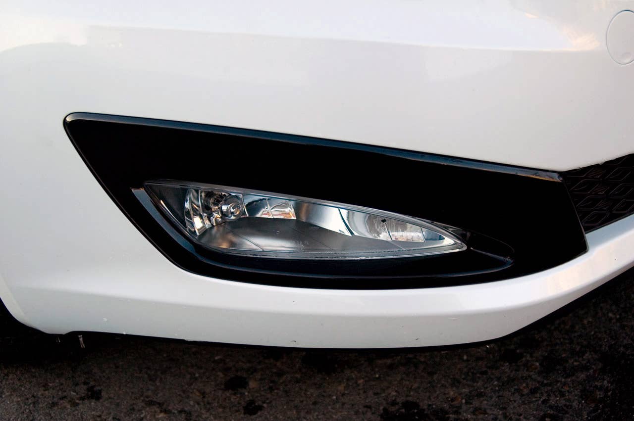 2011 Kia Optima EX fog light