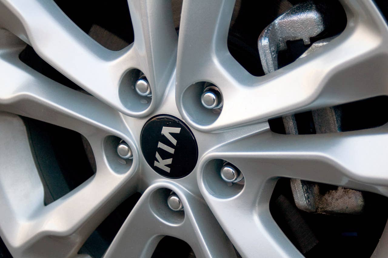 2011 Kia Optima EX wheel