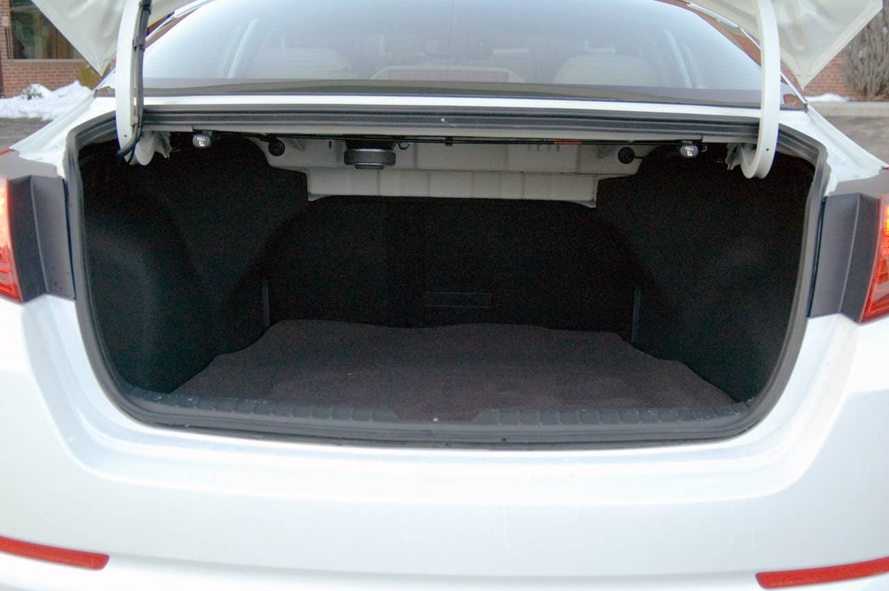 2011 Kia Optima EX trunk