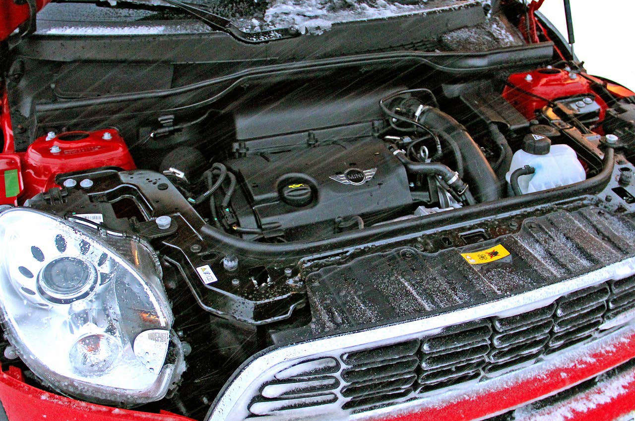 2012 Mini Countryman Cooper S John Cooper Works engine