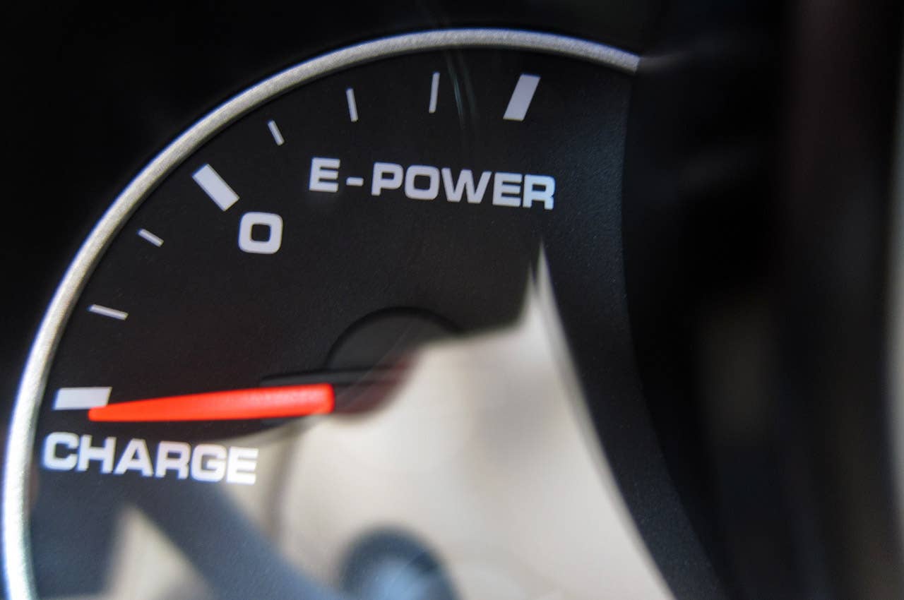 2012 Porsche Panamera S Hybrid power gauge