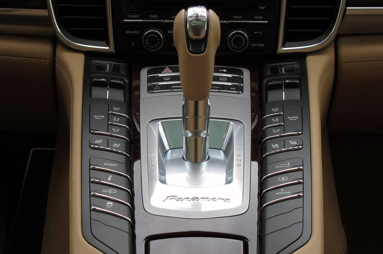 2012 Porsche Panamera S Hybrid shifter