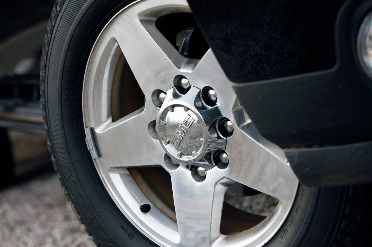 2011 GMC Sierra Denali wheel