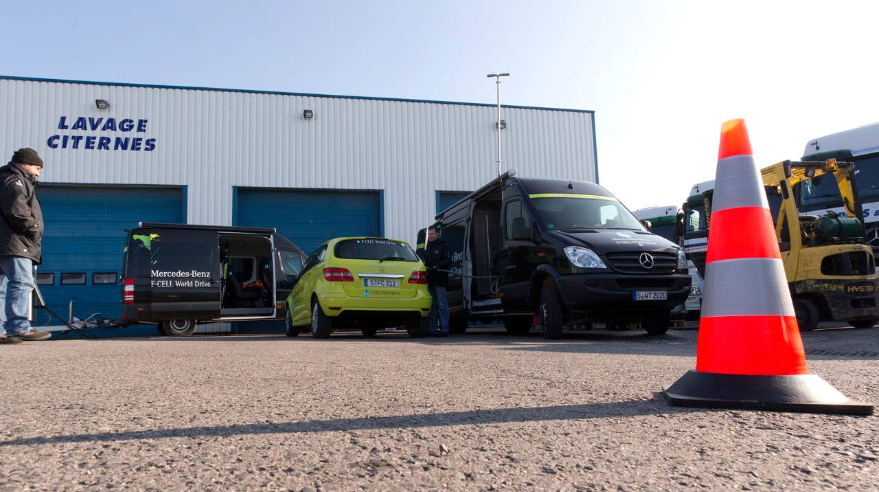 Mercedes-Benz B_Class F-CELL; Stuttgart to Reims / France