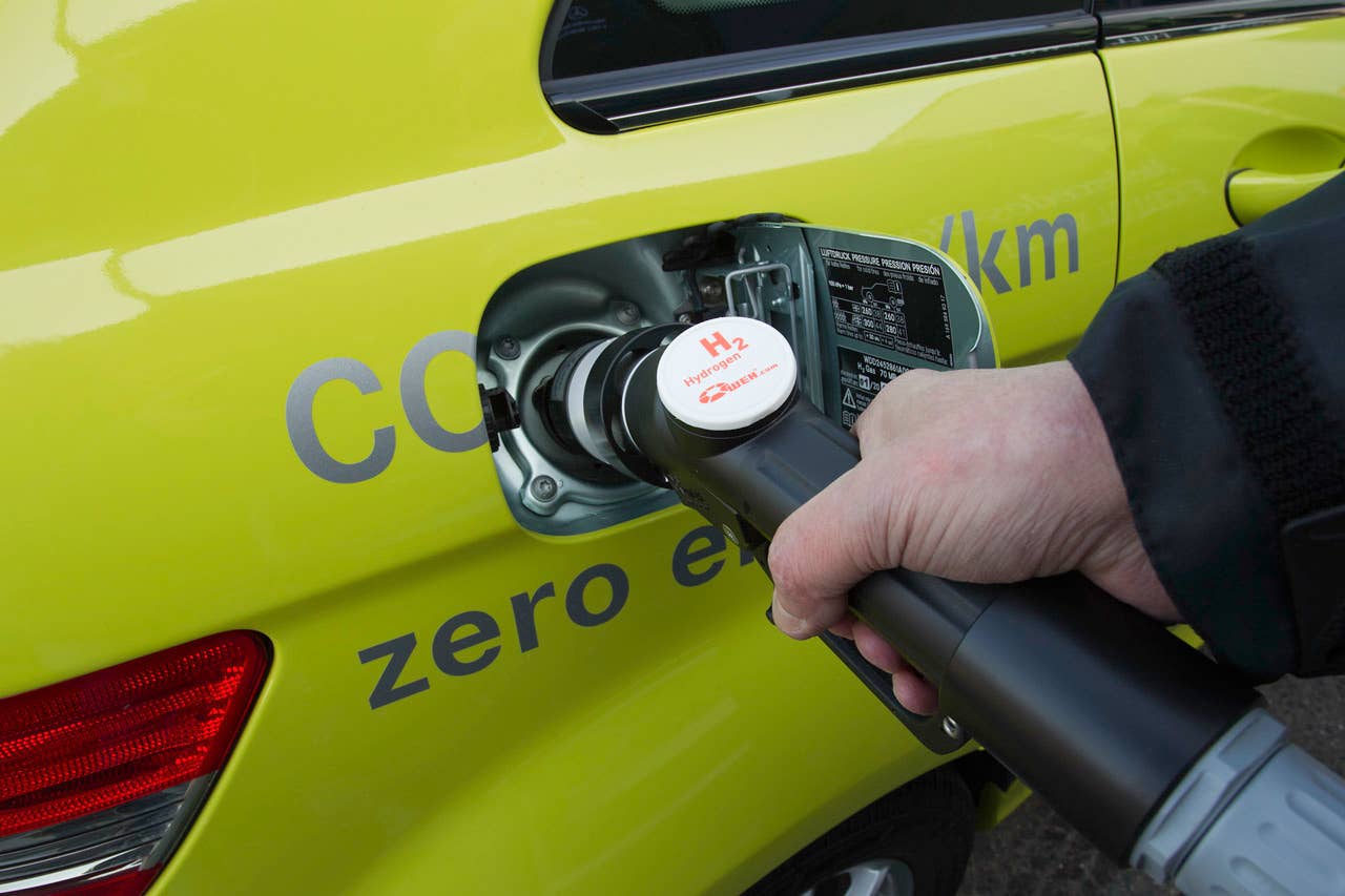 Mercedes-Benz B_Class F-CELL; Stuttgart to Reims / France