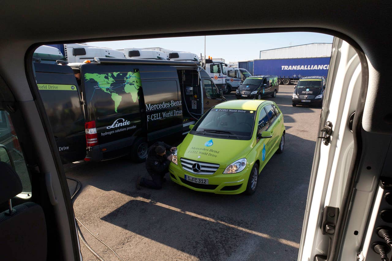 Mercedes-Benz B_Class F-CELL; Stuttgart to Reims / France