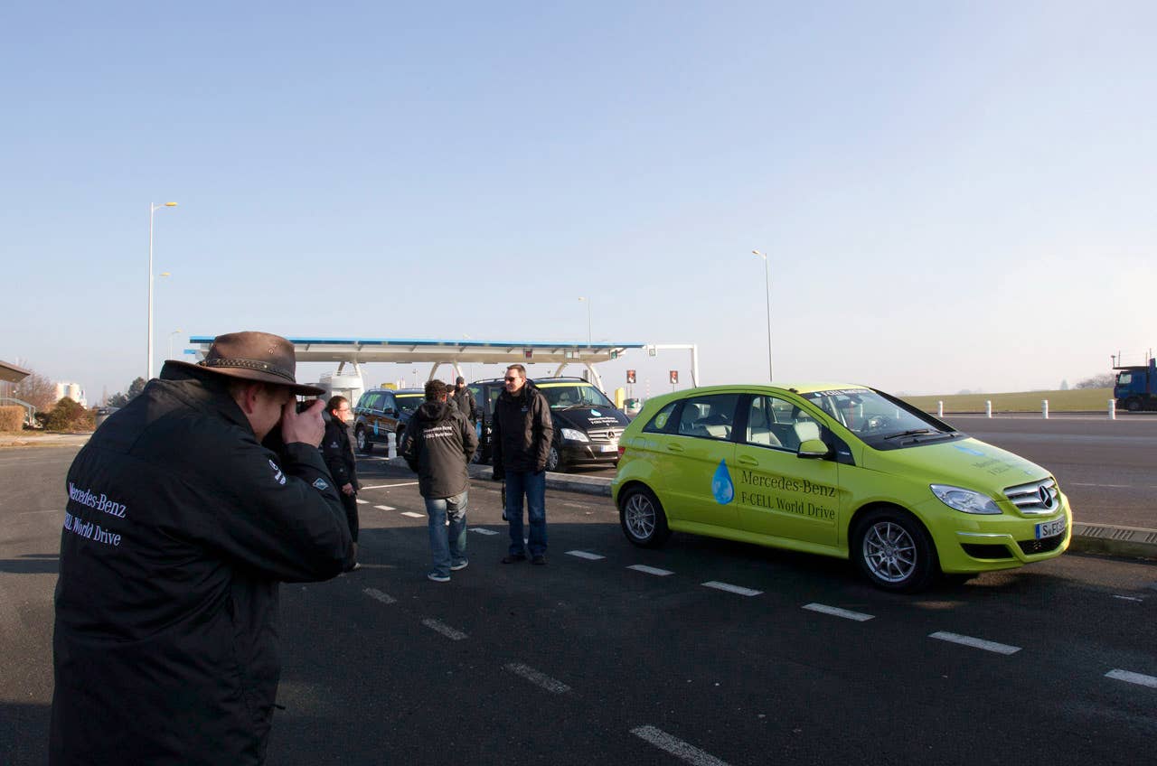 Mercedes-Benz B_Class F-CELL; Stuttgart to Reims / France