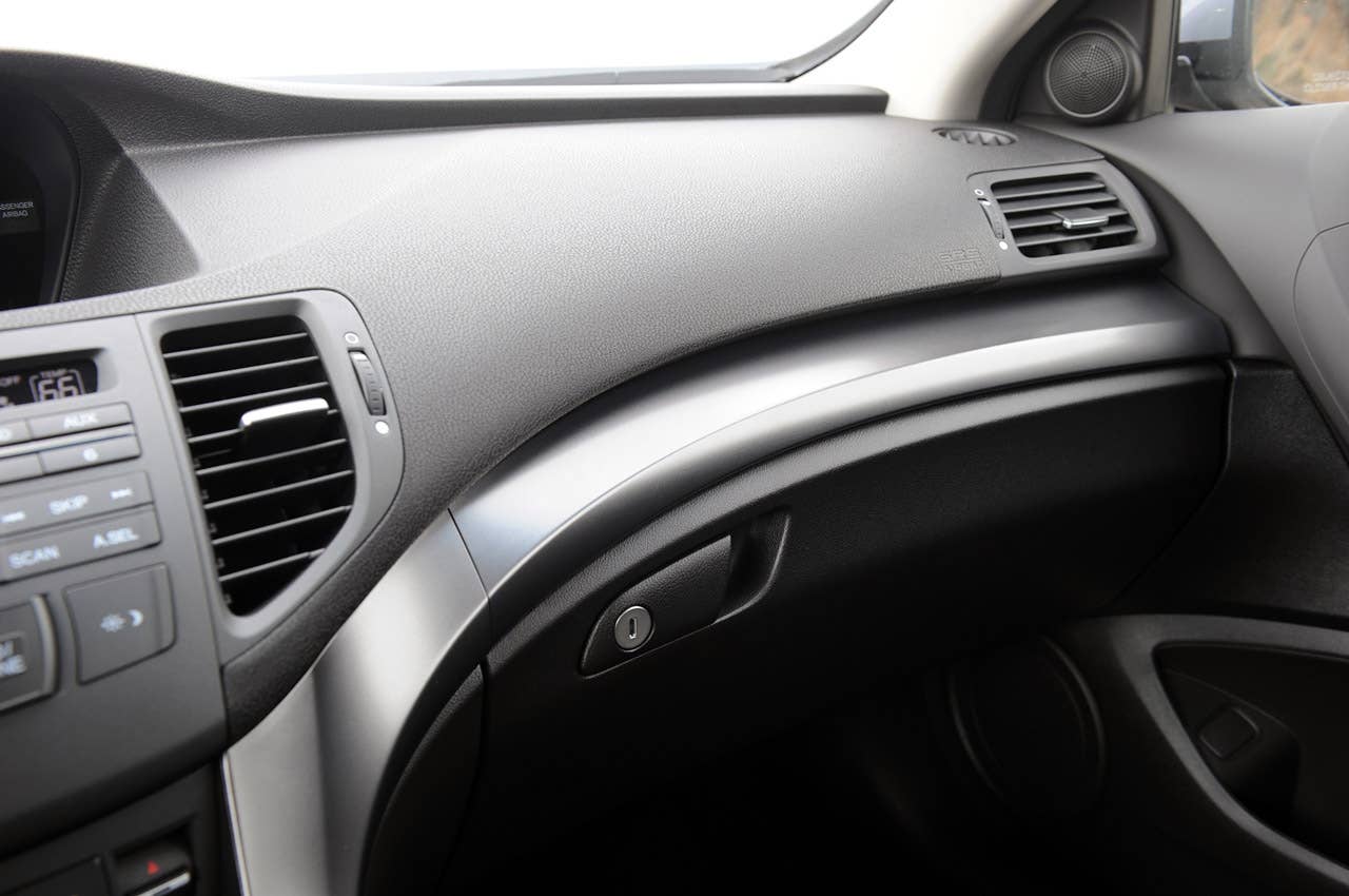 2011 Acura TSX Sport Wagon dash