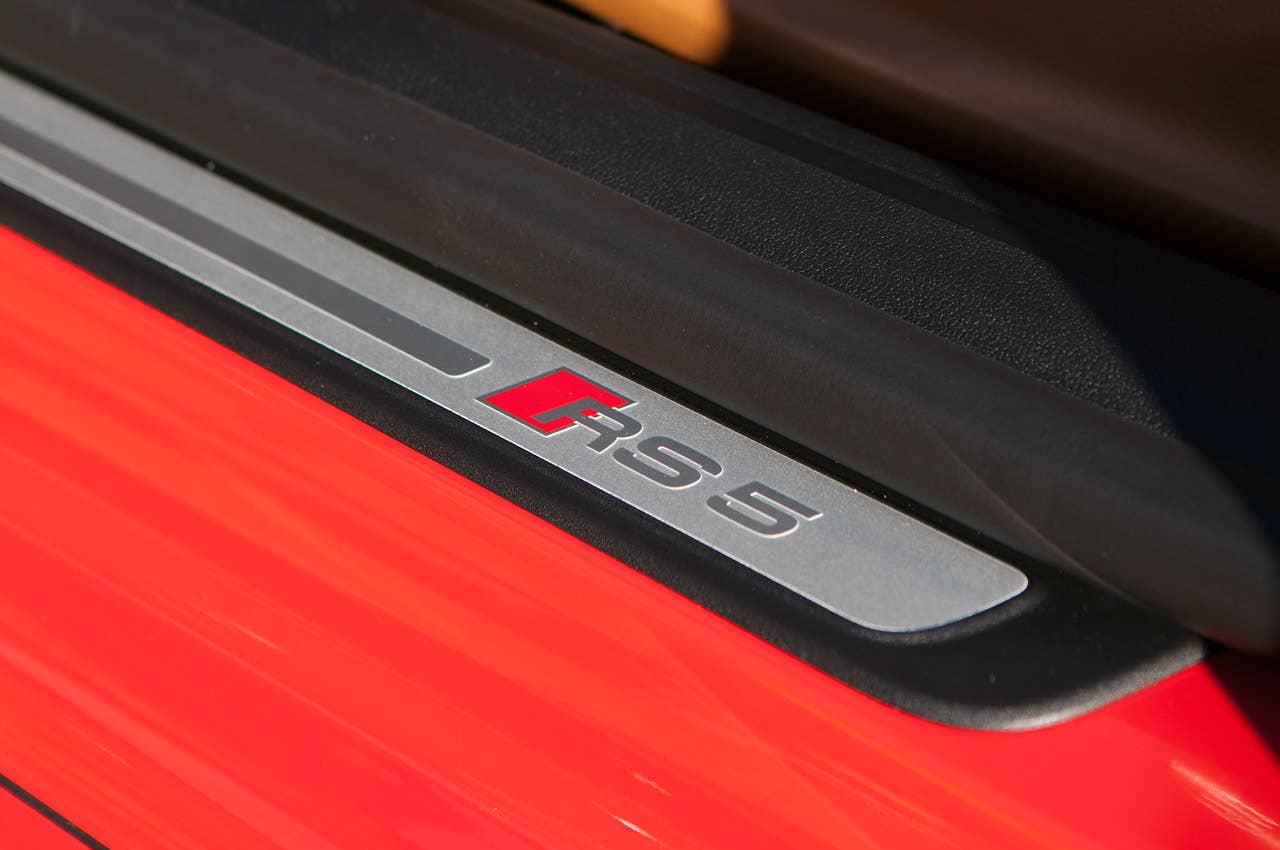 2014 Audi RS5 Cabriolet sill plate