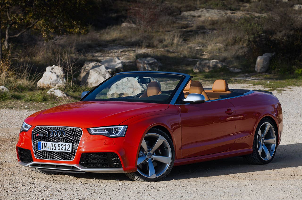 2014 Audi RS5 Cabriolet front 3/4 view