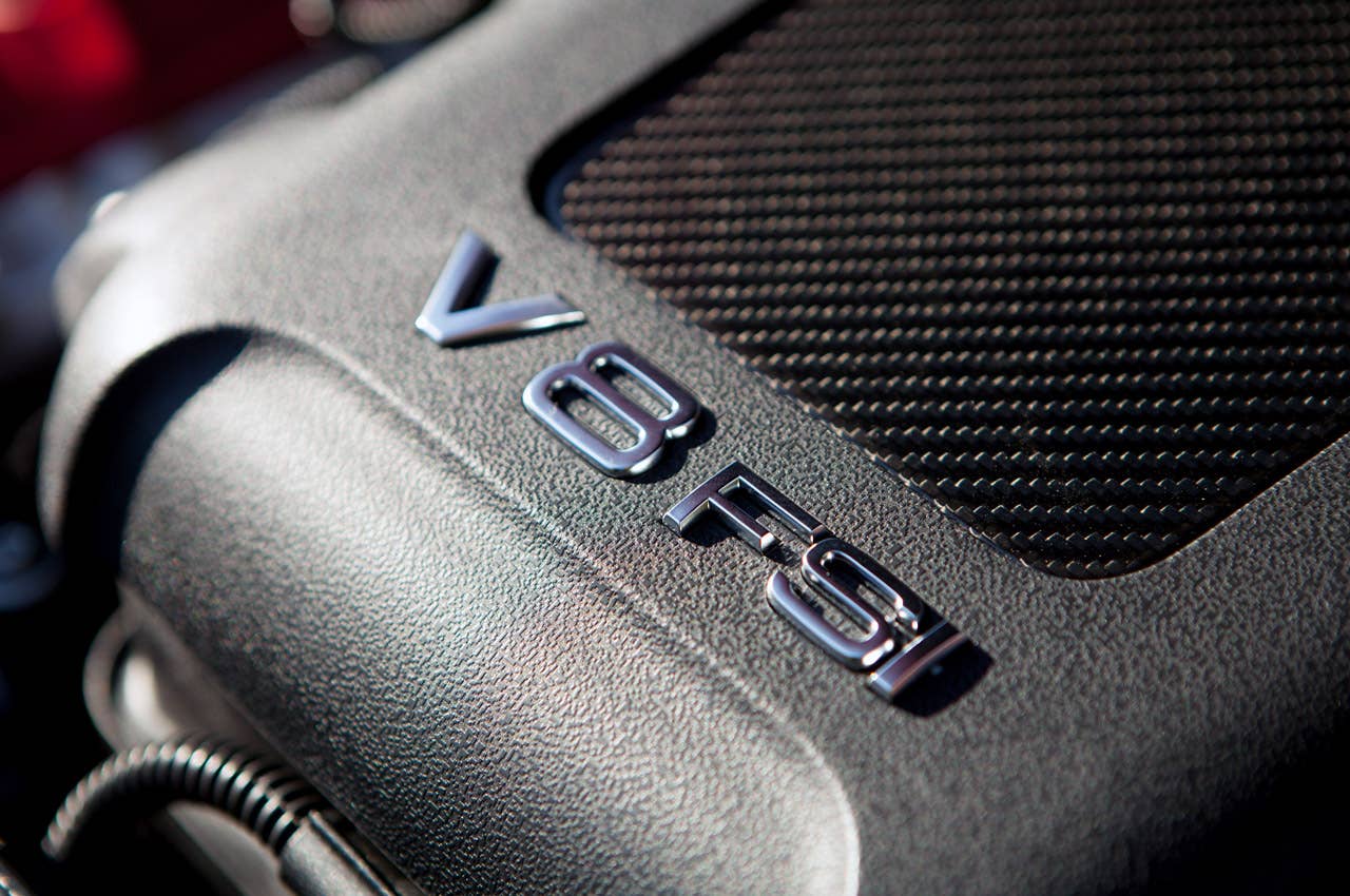 2014 Audi RS5 Cabriolet engine detail