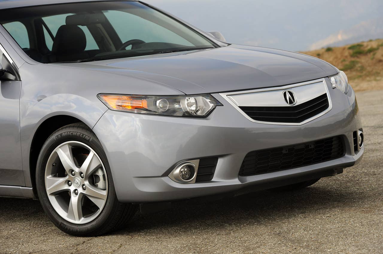 2011 Acura TSX Sport Wagon front detail