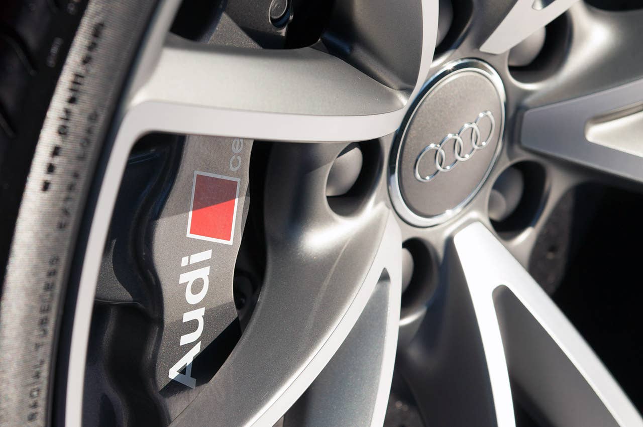 2014 Audi RS5 Cabriolet wheel detail