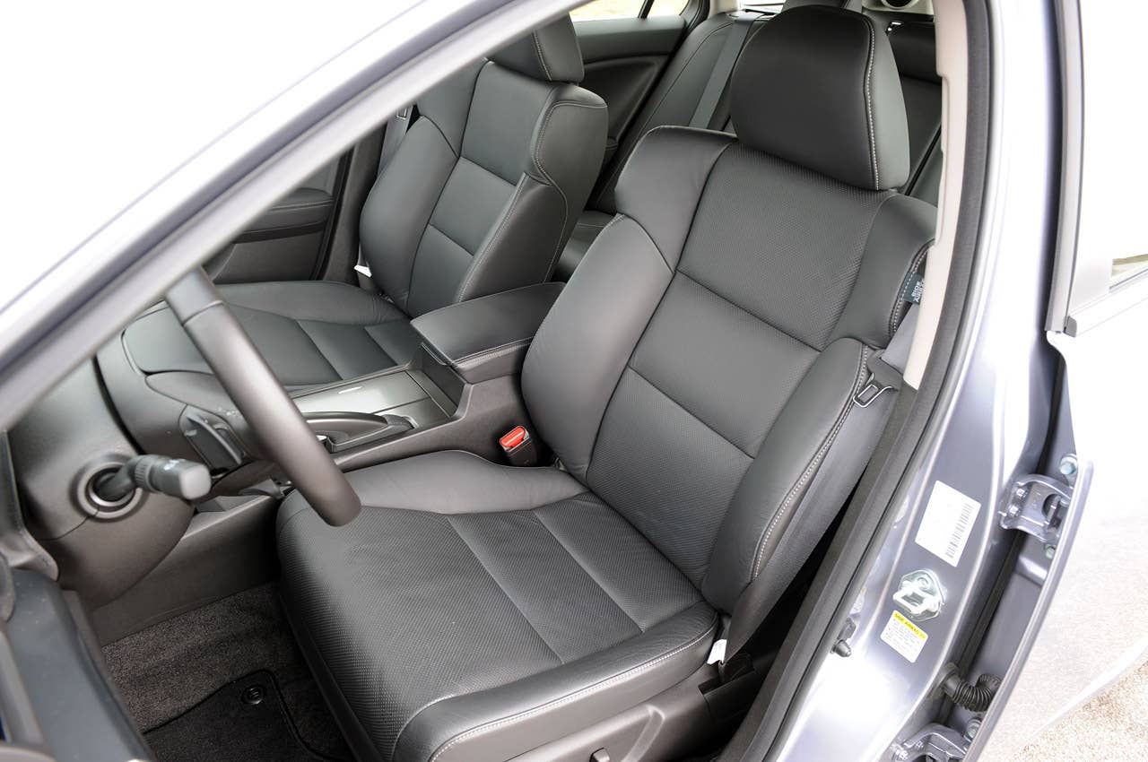 2011 Acura TSX Sport Wagon front seats