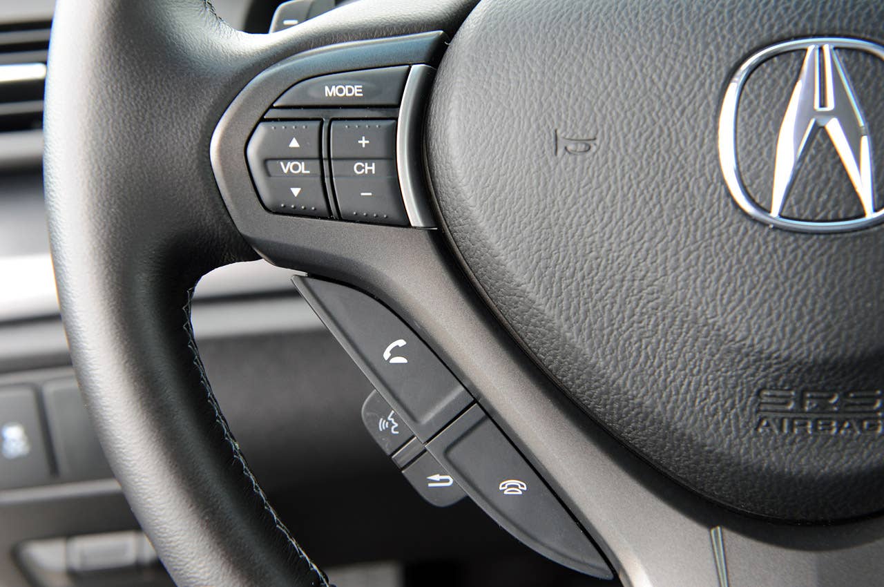 2011 Acura TSX Sport Wagon steering wheel controls