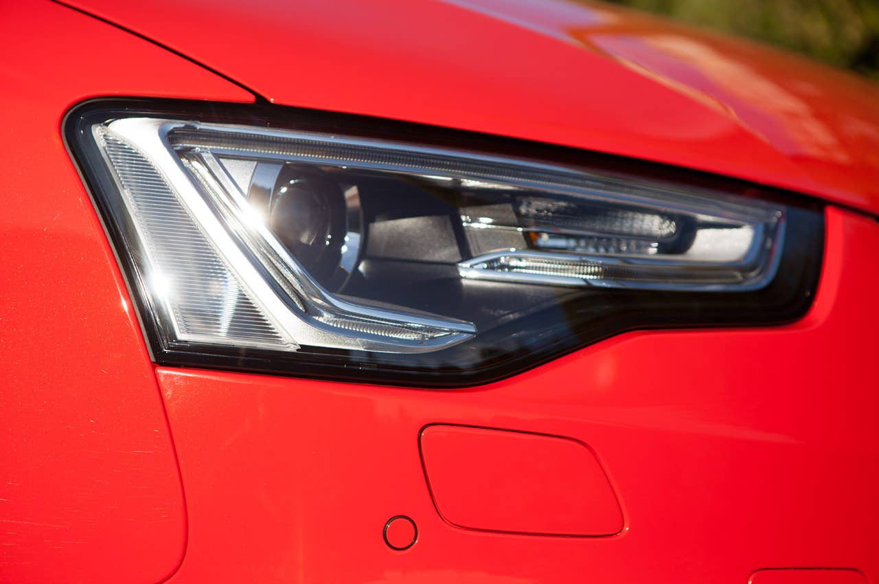 2014 Audi RS5 Cabriolet headlight