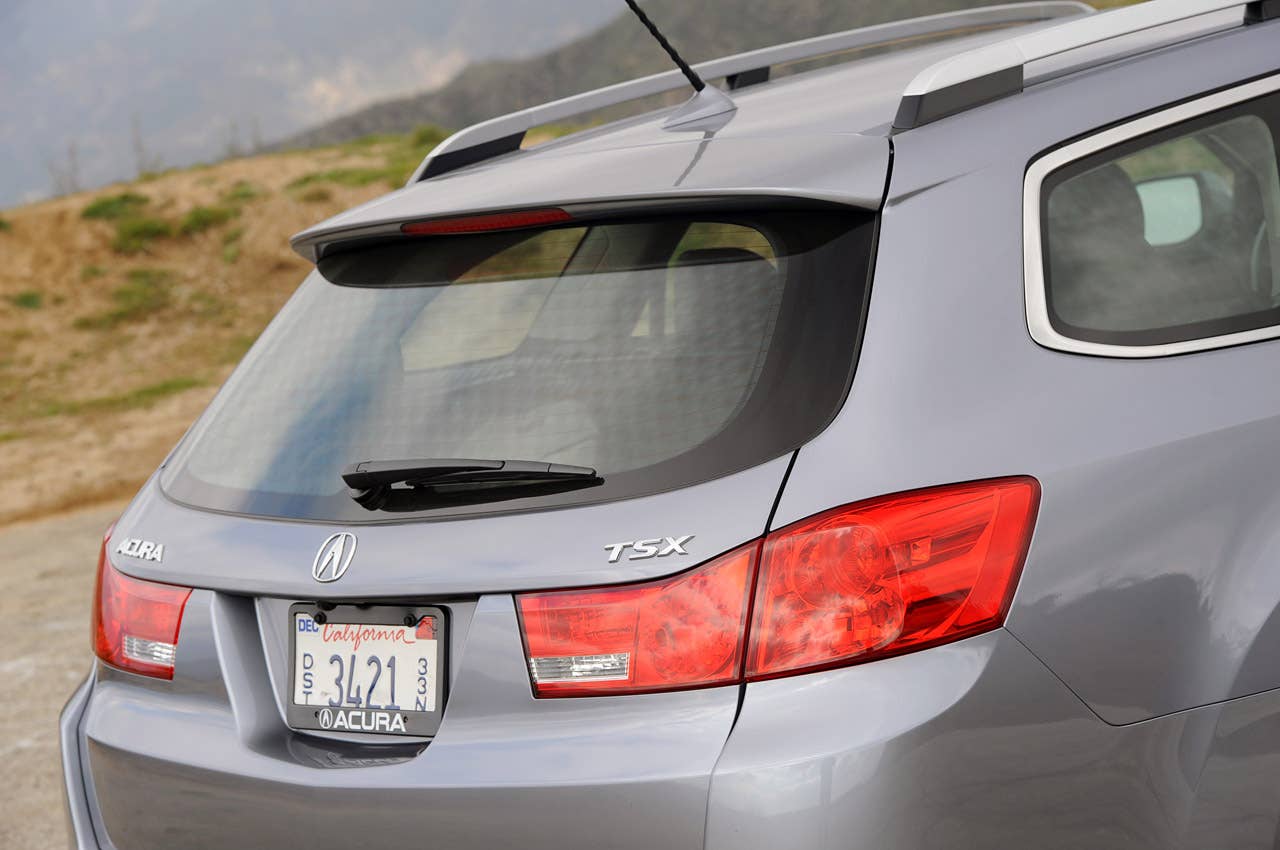 2011 Acura TSX Sport Wagon rear detail