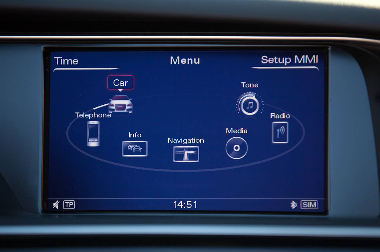 2014 Audi RS5 Cabriolet infotainment system