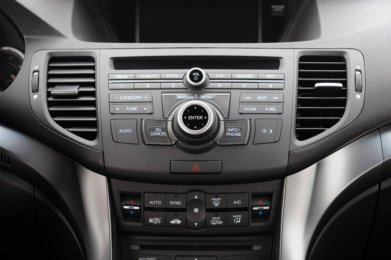 2011 Acura TSX Sport Wagon instrument panel