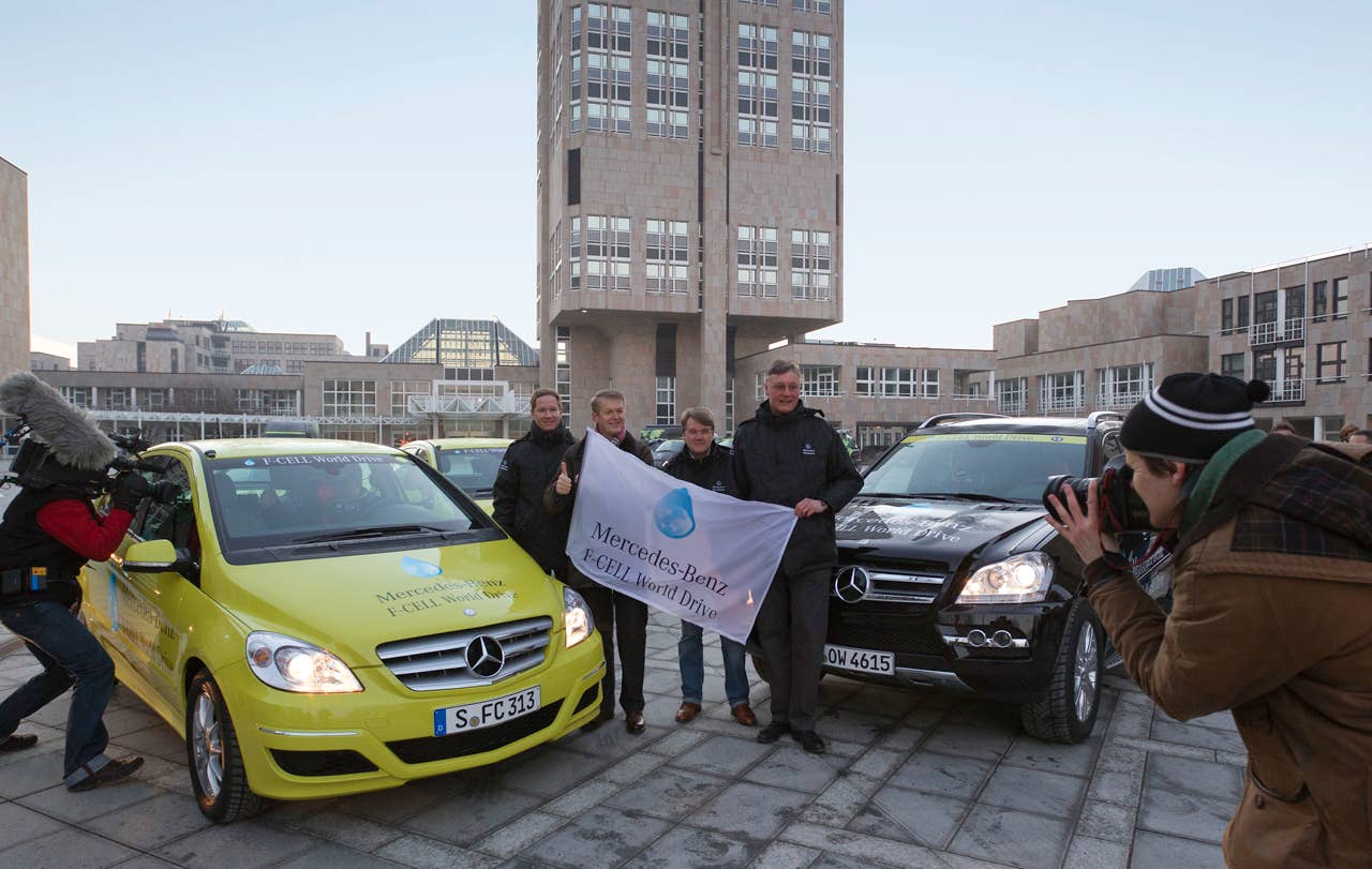 Mercedes-Benz B_Class F-CELL; Stuttgart to Reims / France