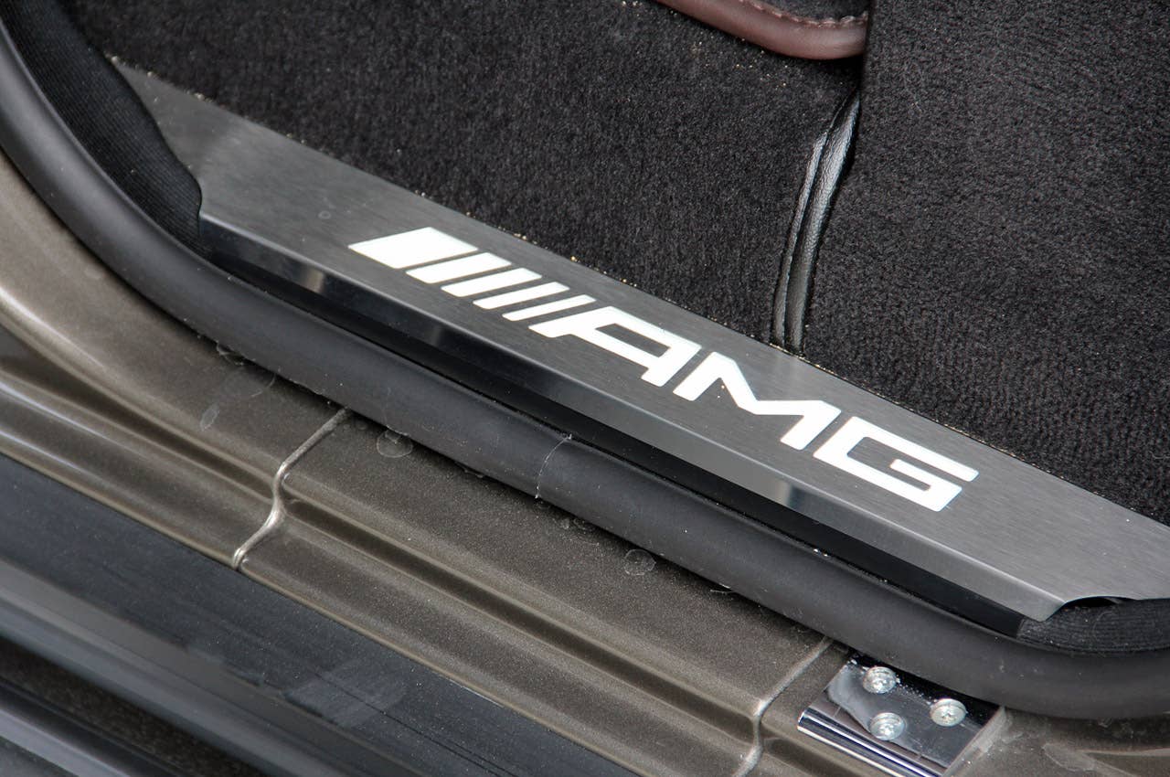 2013 Mercedes-Benz G63 AMG sill plate