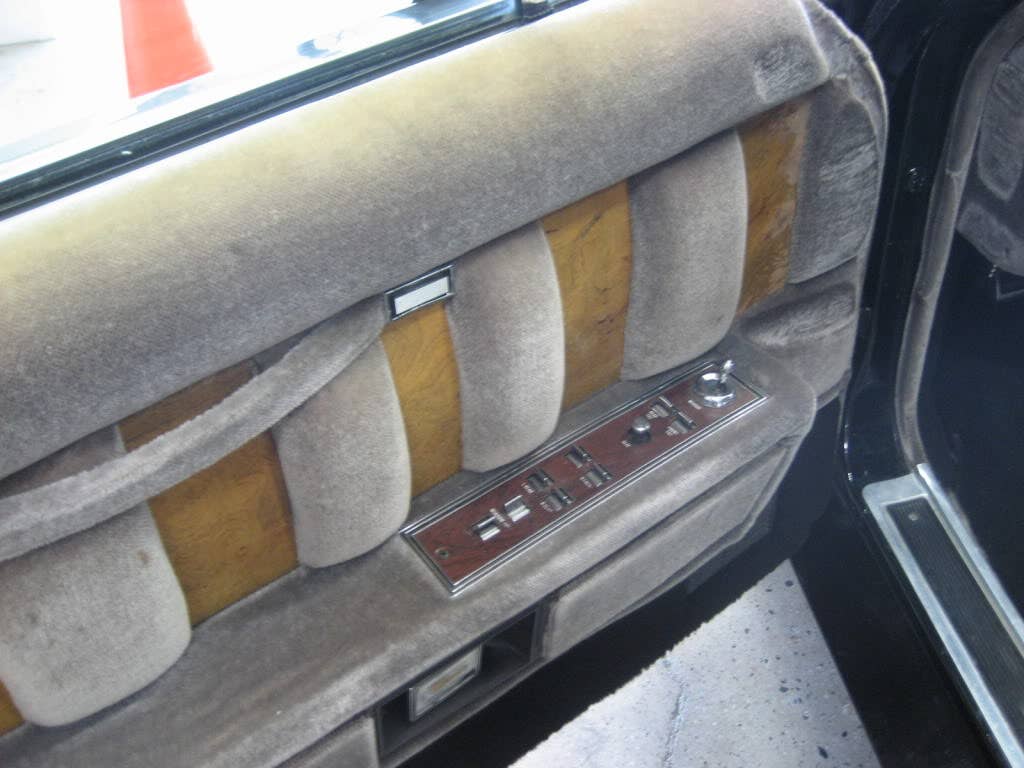 Bugatti Lincoln Custom door panel