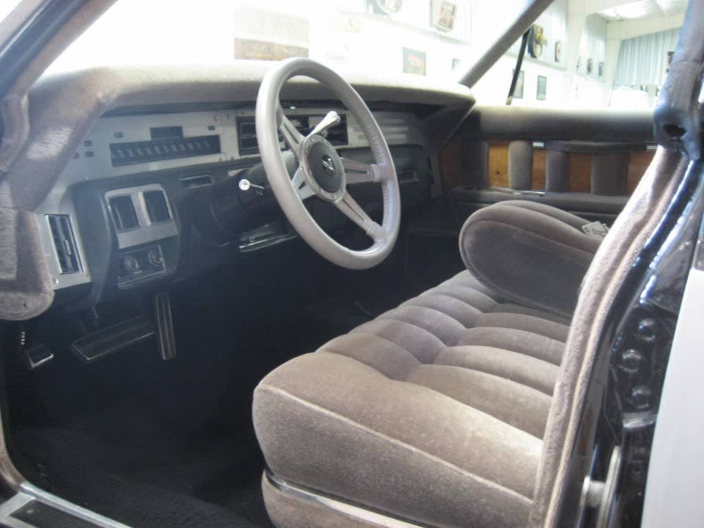 Bugatti Lincoln Custom interior