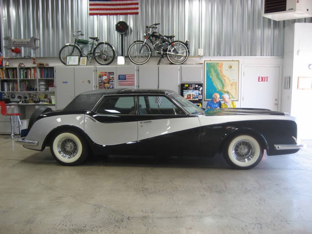 Bugatti Lincoln Custom side