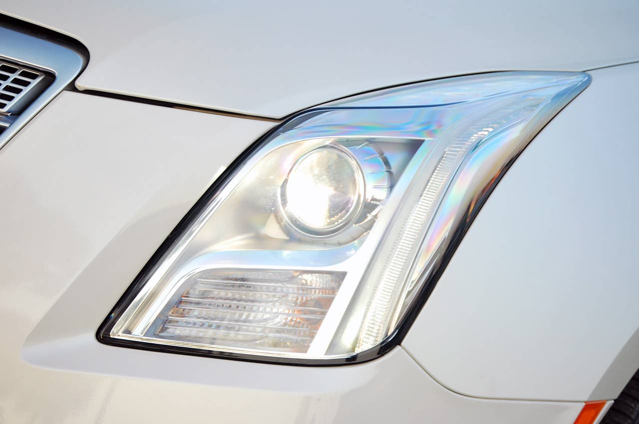 2013 Cadillac XTS headlight