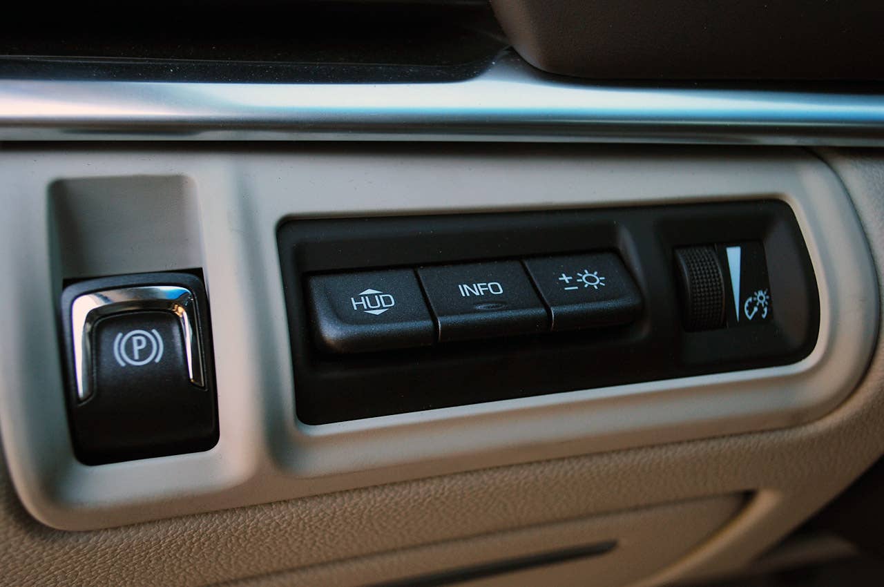 2013 Cadillac XTS dash controls