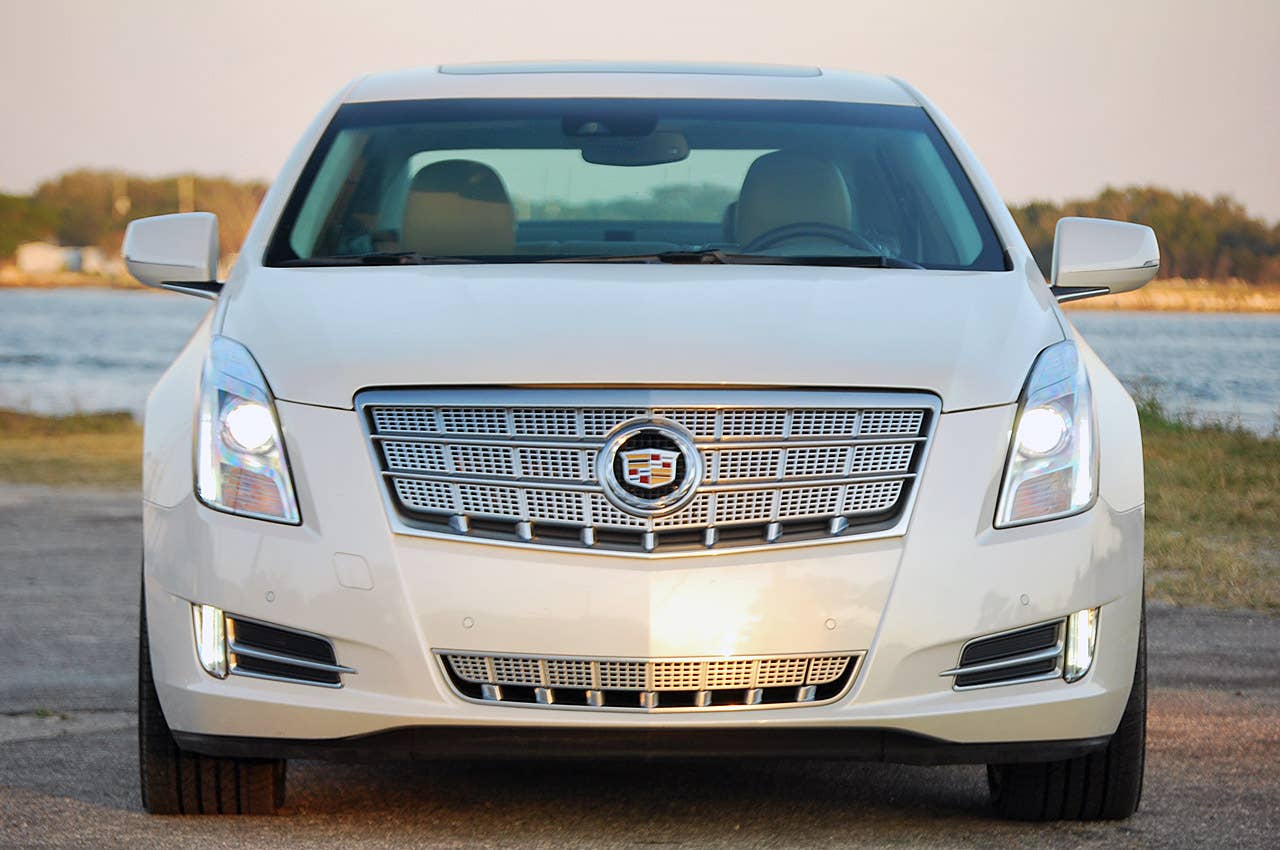 2013 Cadillac XTS front view