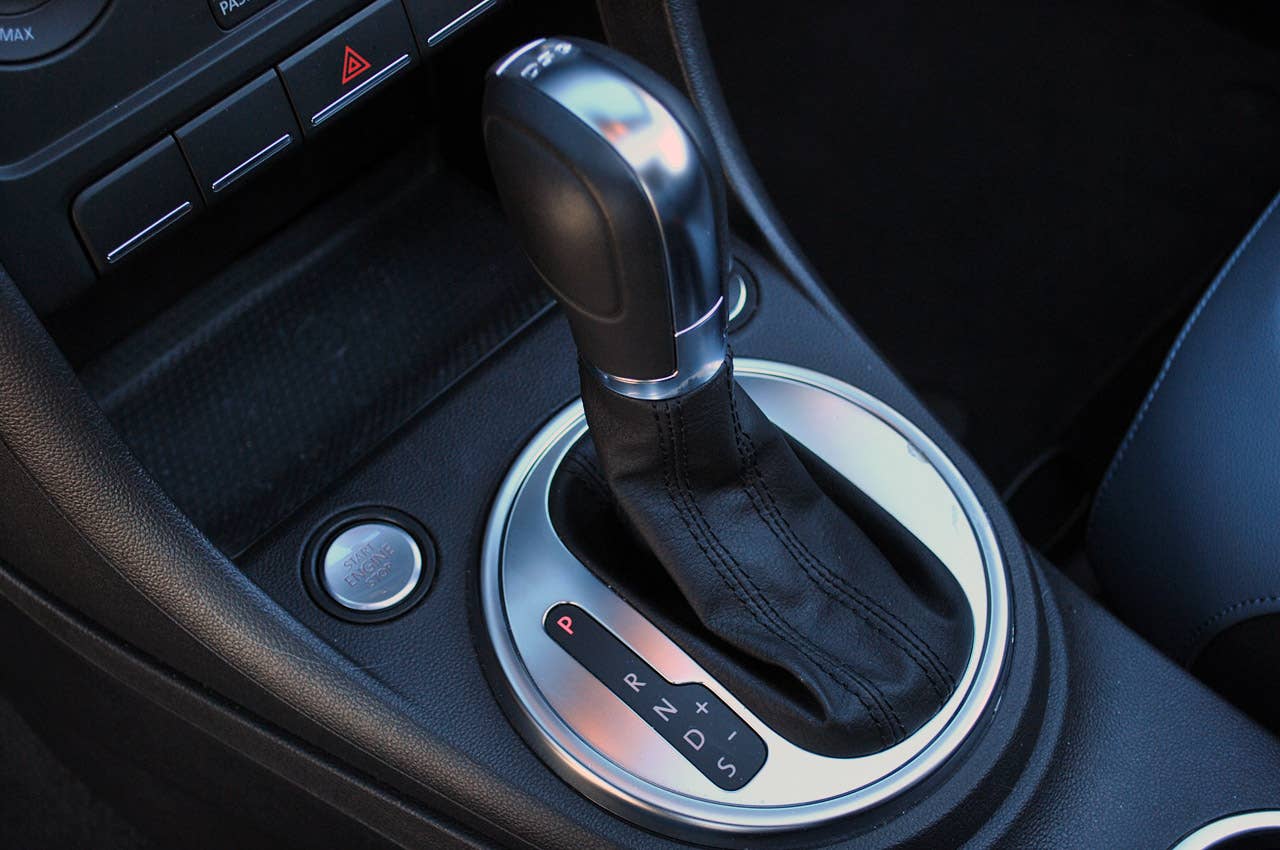 2013 Volkswagen Beetle Turbo Convertible shifter