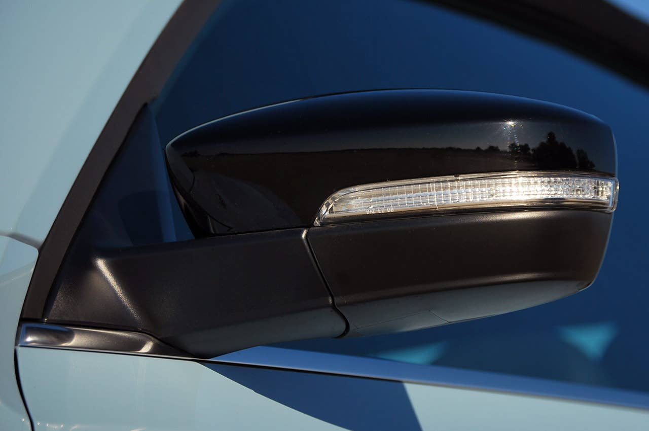 2013 Volkswagen Beetle Turbo Convertible side mirror